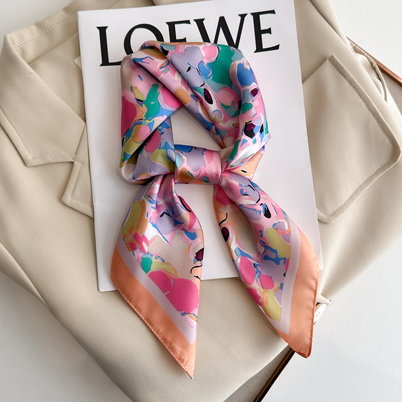 Foulard carré en soie imprimé  - Luxury Bags China avis et prix