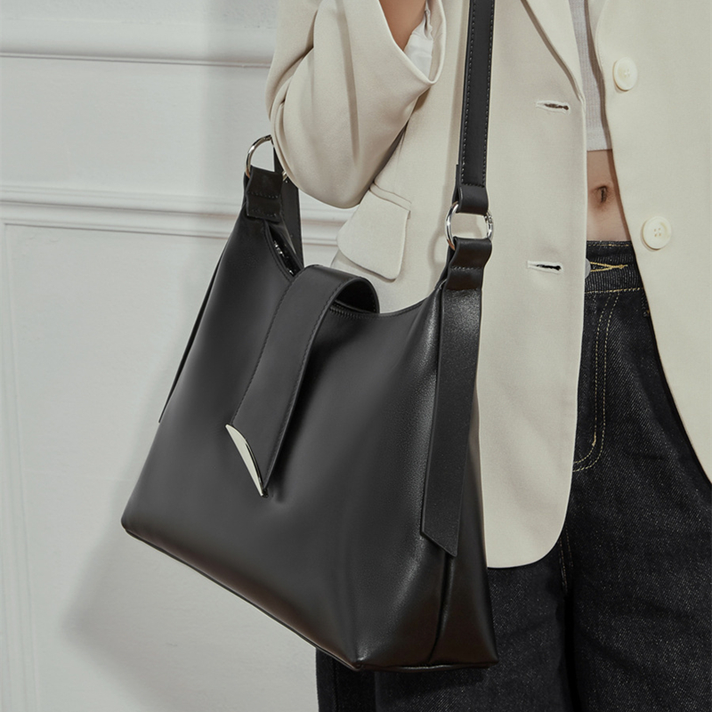 Sacs à bandoulière Hobo en cui - Luxury Bags Tote avis et prix