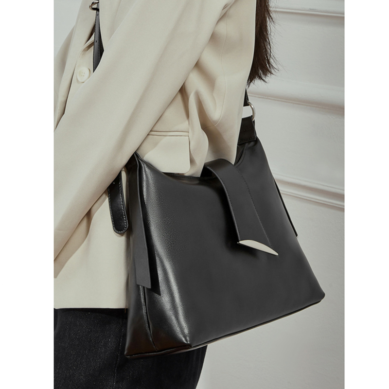 Sacs à bandoulière Hobo en cui - Luxury Bags Tote avis et prix